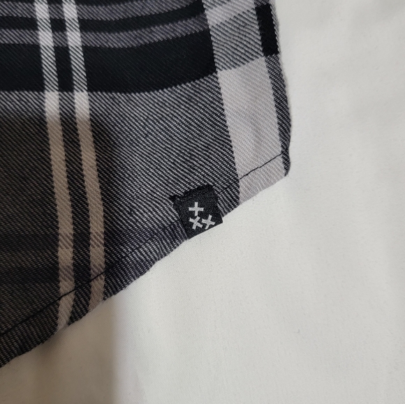 Flannel - Picture 2 of 4